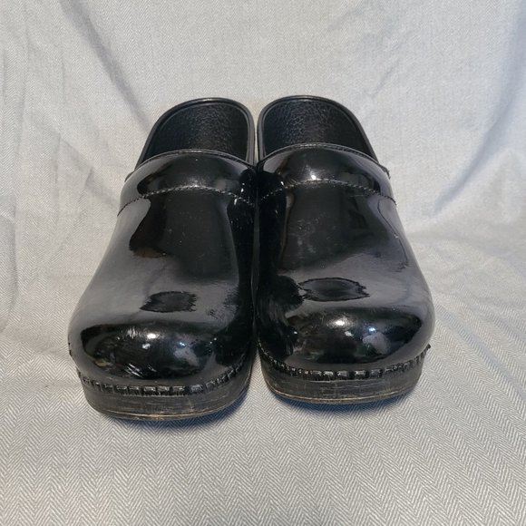 Dansko Professional Clog- black patent- size 38 - Picture 4 of 9